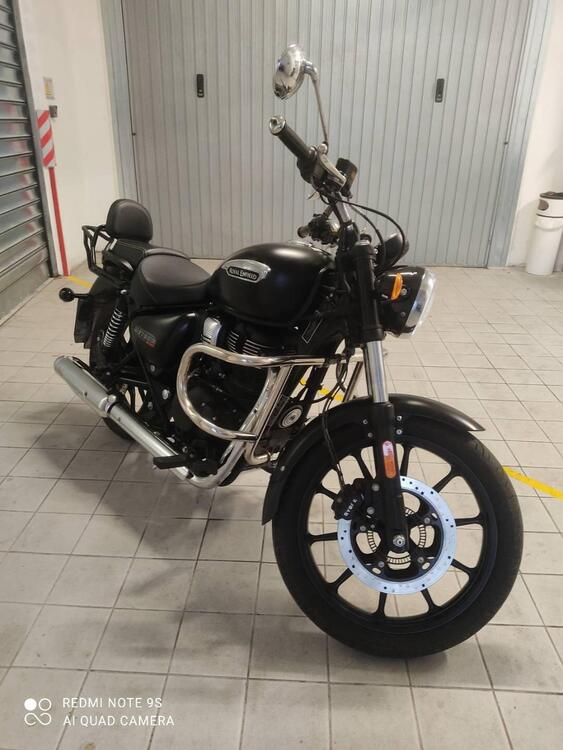 Royal Enfield Meteor 350 Stellar (2021 - 25) (3)