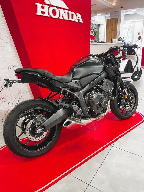 Honda CB 650 R (2021 - 23) (4)