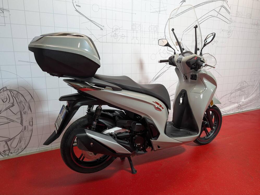 Honda SH 350 Sport (2021 - 24) (2)