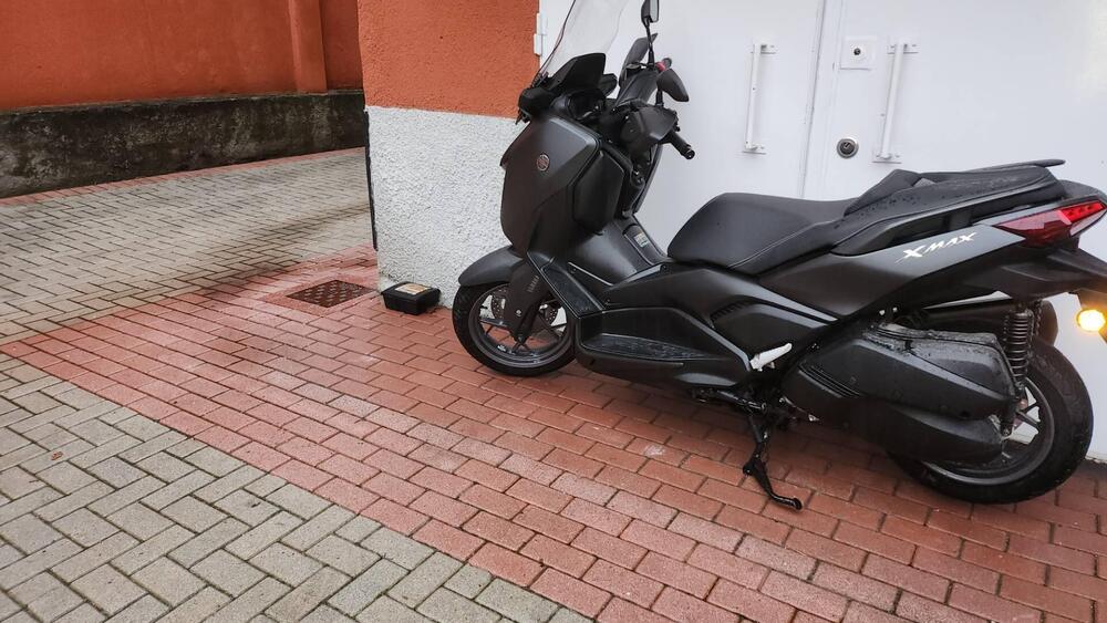 Yamaha X-Max 300 (2021 - 24) (3)