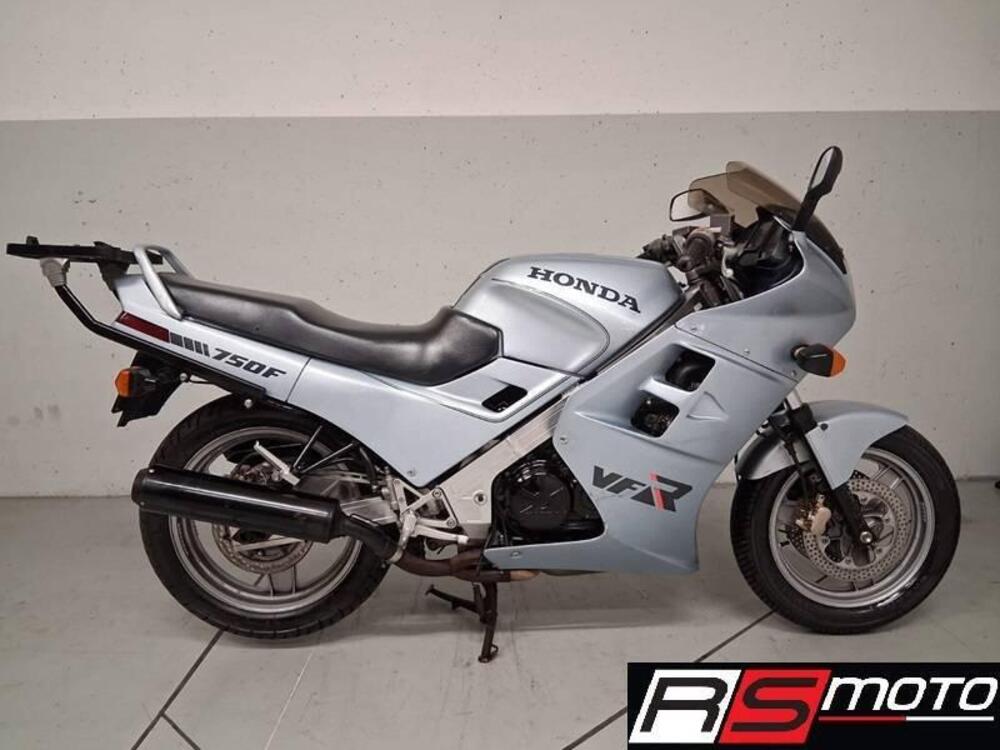 Honda VFR 750 (2)