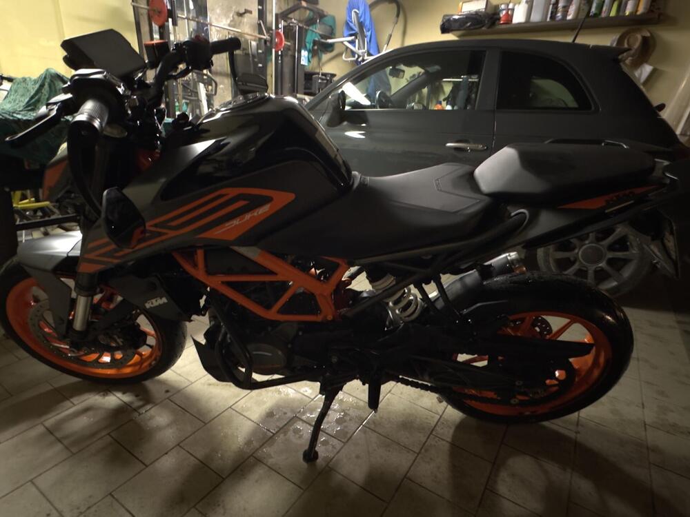 KTM 125 Duke (2021 - 23) (2)