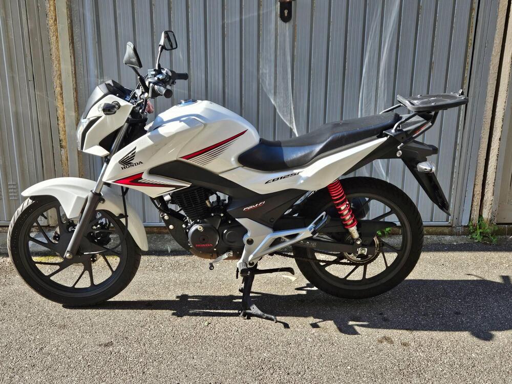 Honda CB 125 F (2015 - 16) (4)