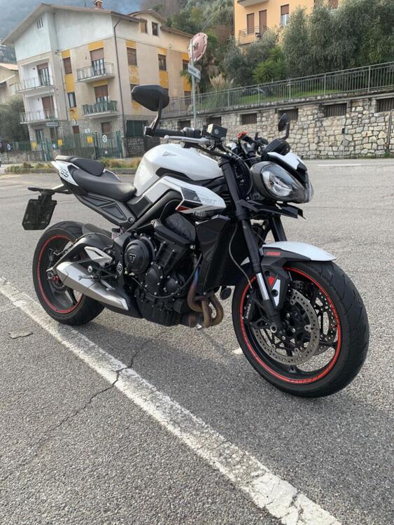 Triumph Street Triple 765 R (2023 - 25)