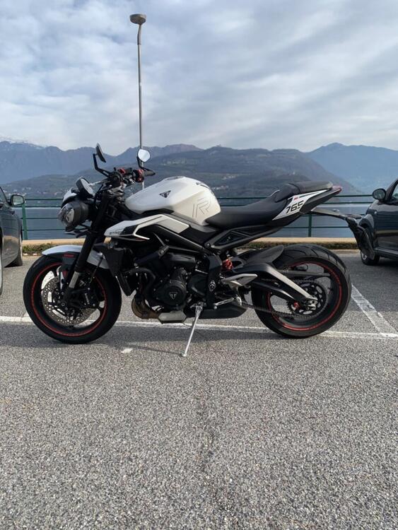 Triumph Street Triple 765 R (2023 - 25) (4)