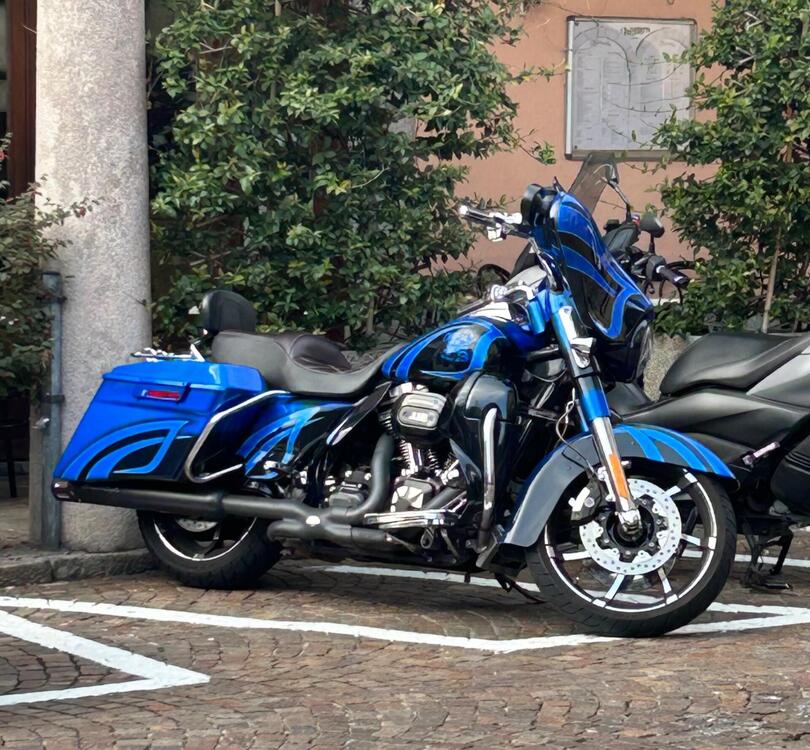 Harley-Davidson 1800 Street Glide (2012 - 13) - FLSTSE