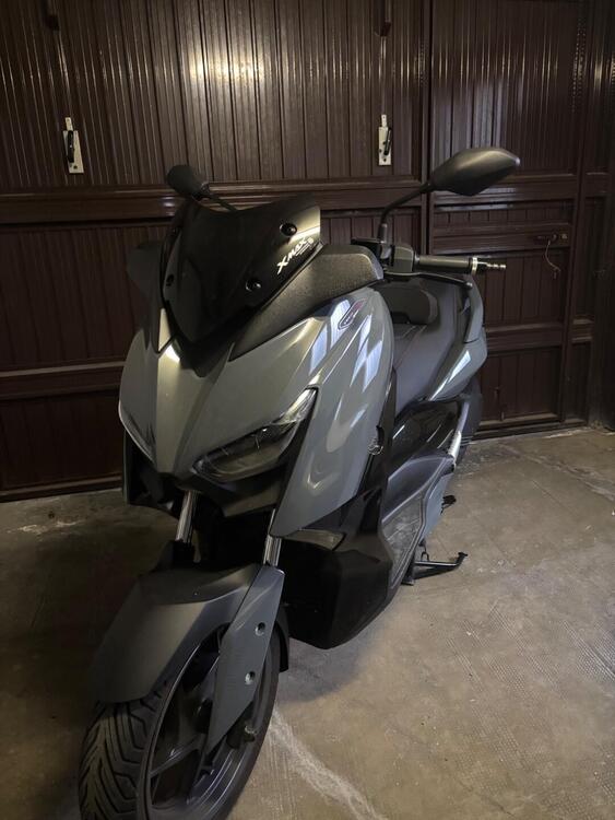 Yamaha X-Max 300 Tech Max (2021 - 24) (2)