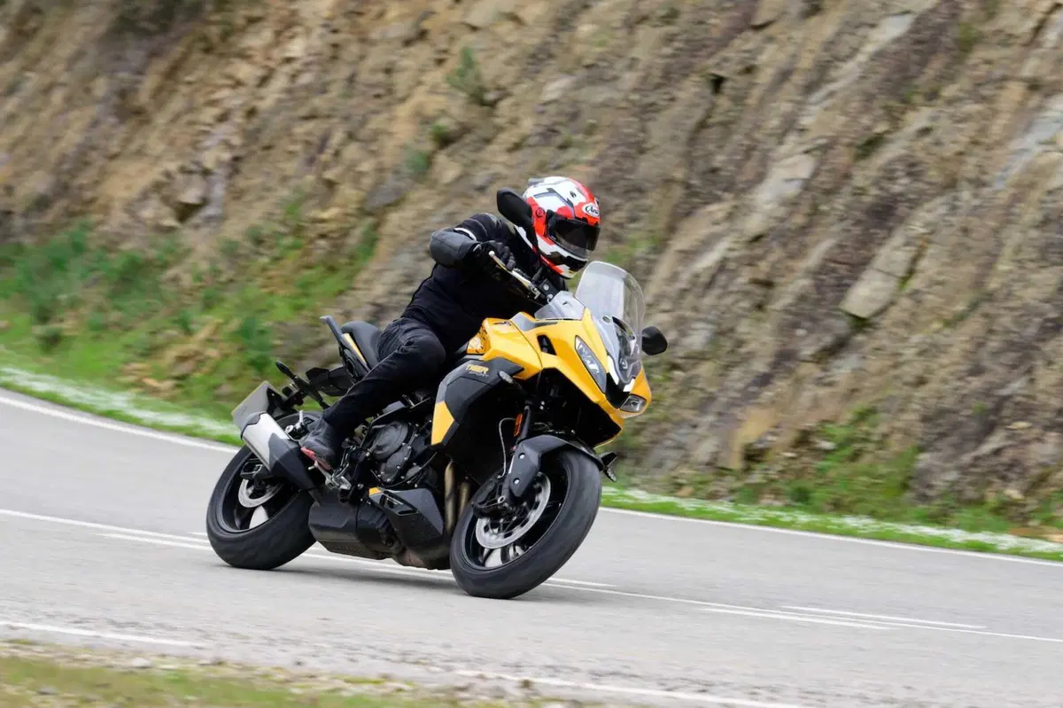 Triumph Tiger Sport 800: Sportiva per diletto (33)