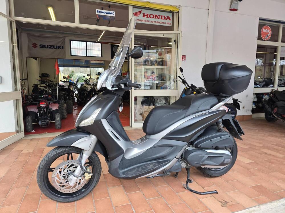 Piaggio Beverly 350 SportTouring ie ABS (2011 - 17) (2)