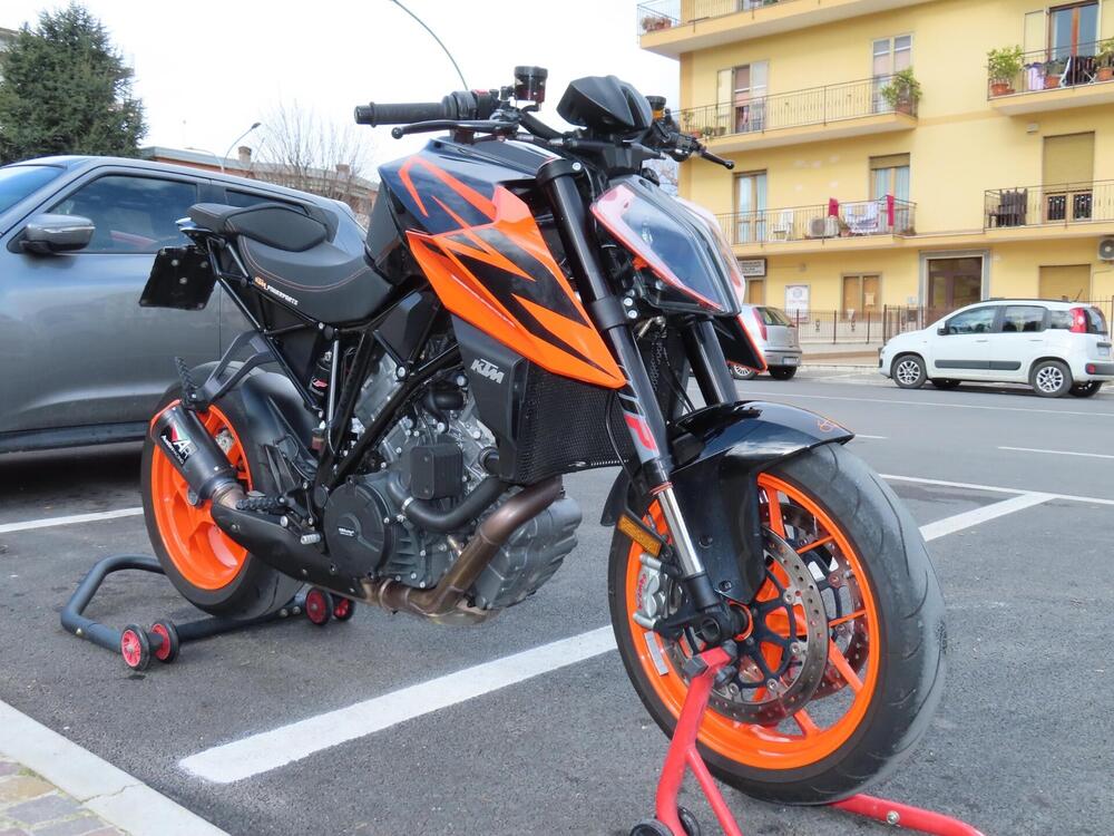 KTM 1290 Super Duke R (2019) (3)