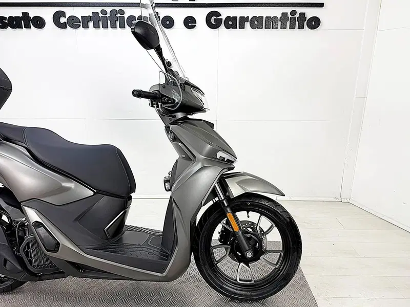 Voge Sfida SR16 125 (2025 - 26) (8)