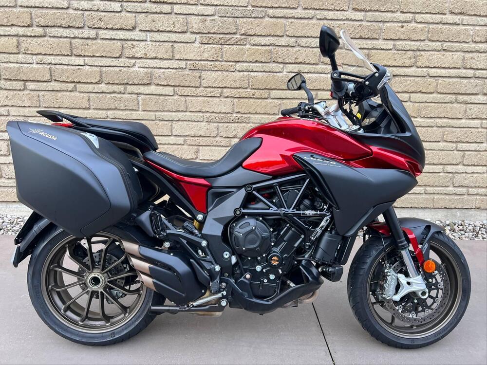 MV Agusta Turismo Veloce 800 Lusso (2021 - 23) (2)