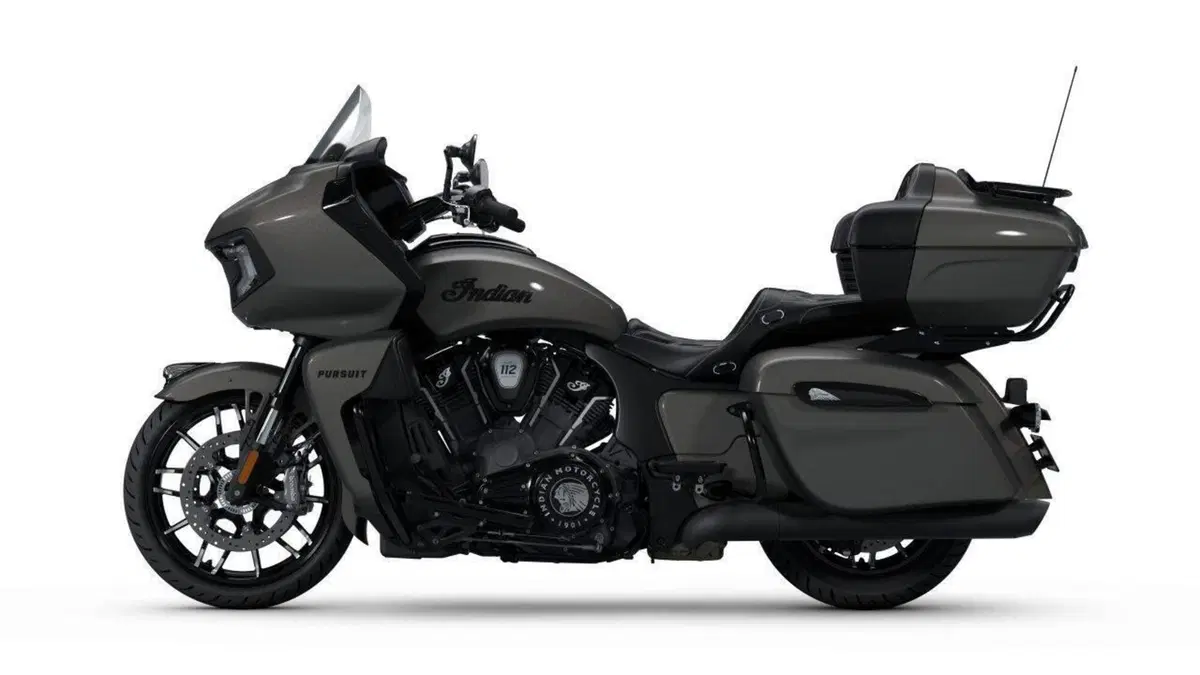 Indian Pursuit 1834 Powerplus Dark Horse (2025 - 26)