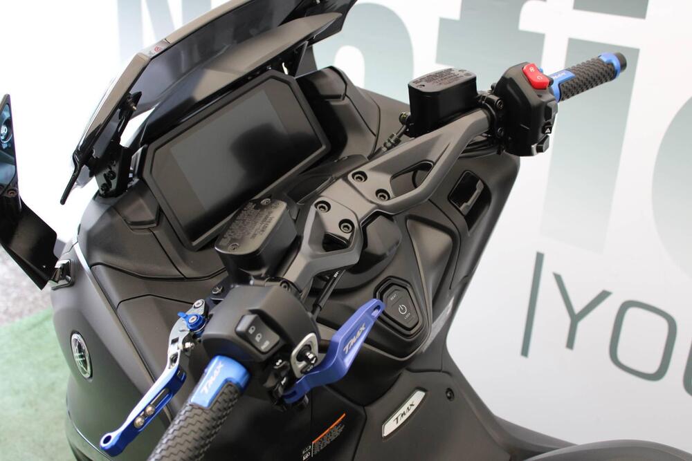 Yamaha T-Max 560 (2022 - 24) (5)