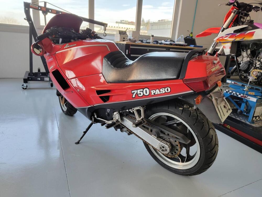 Ducati Paso 750 (5)