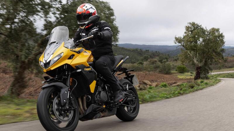 Triumph Tiger Sport 800: crossover per caso. La prova, pro e contro [VIDEO]