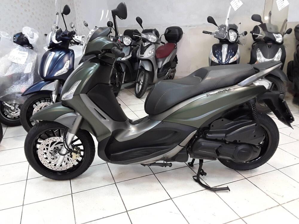 Piaggio Beverly 300 S i.e. ABS-ASR (2016 - 20) (2)