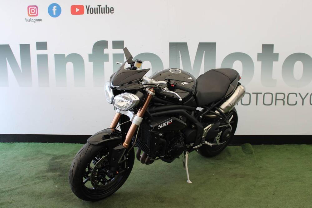 Triumph Speed Triple 1050 (2011 - 13) (3)