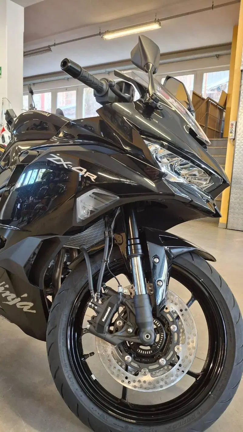 Kawasaki Ninja ZX-4R (2024 - 26) (3)