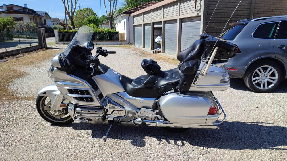 Honda GL 1800 Gold Wing (2007 - 11) (3)