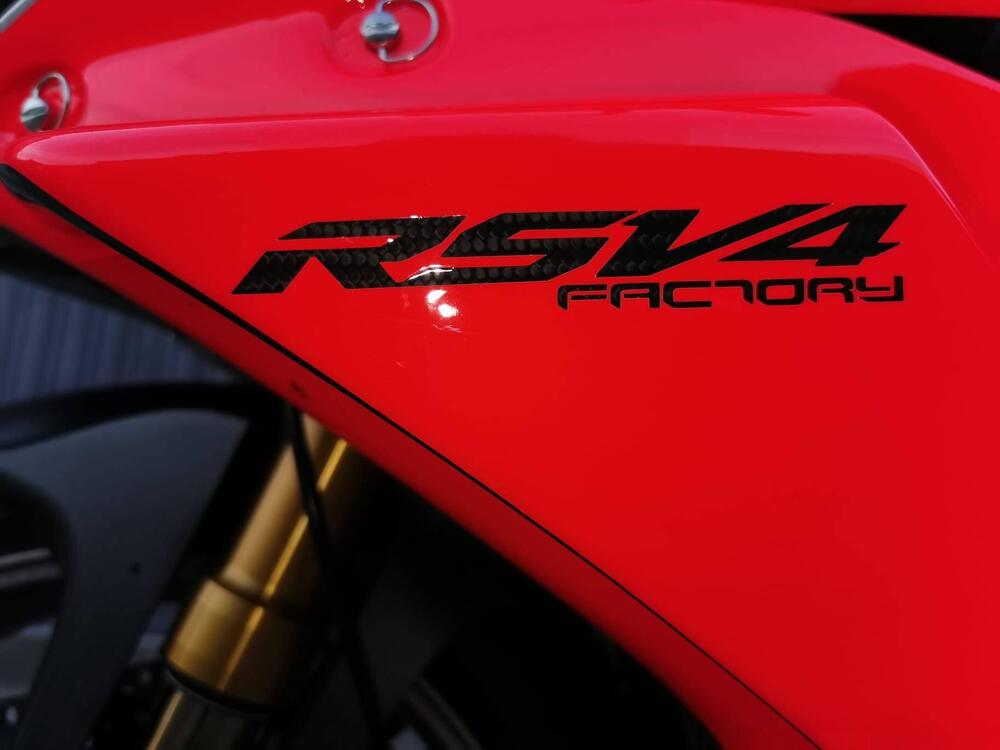 Aprilia RSV4 1100 Factory (2019 - 20) (2)