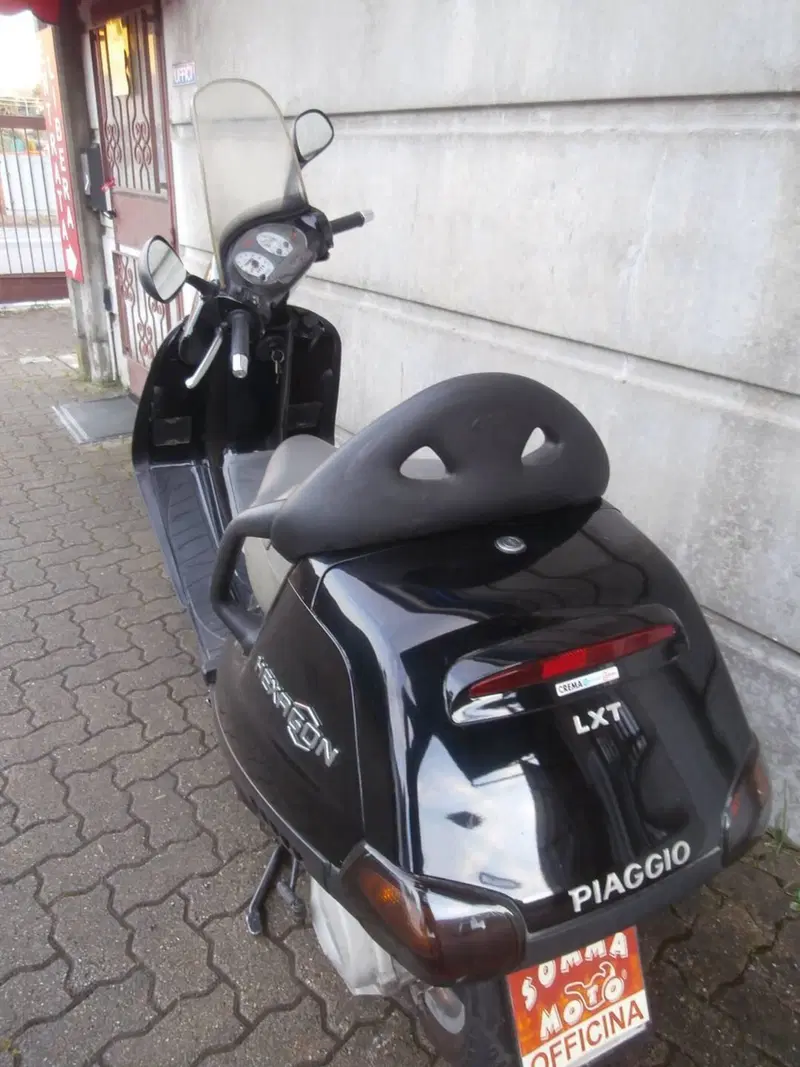 Piaggio Hexagon 180 LXT Cat (8)