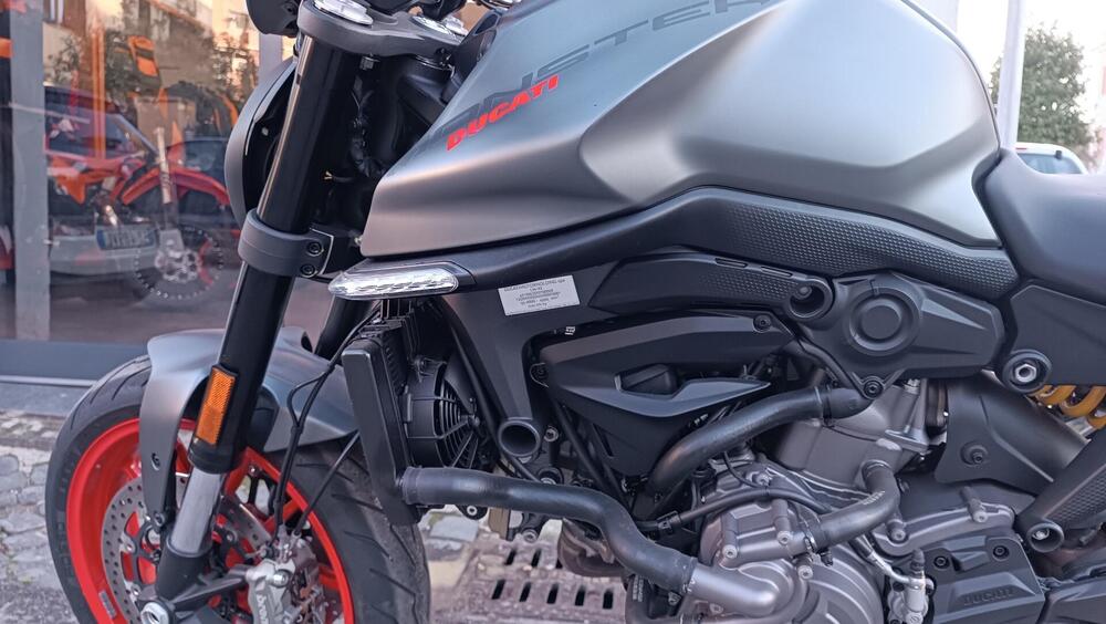 Ducati Monster 937 + (2021 - 25) (5)