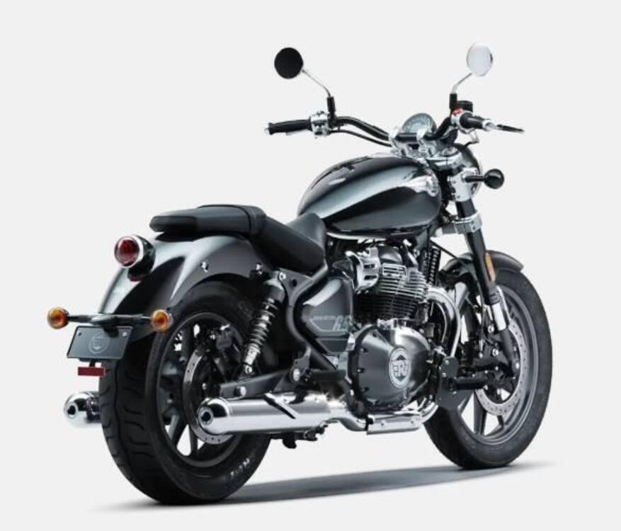 Royal Enfield Super Meteor 650 (2023 - 25) (3)