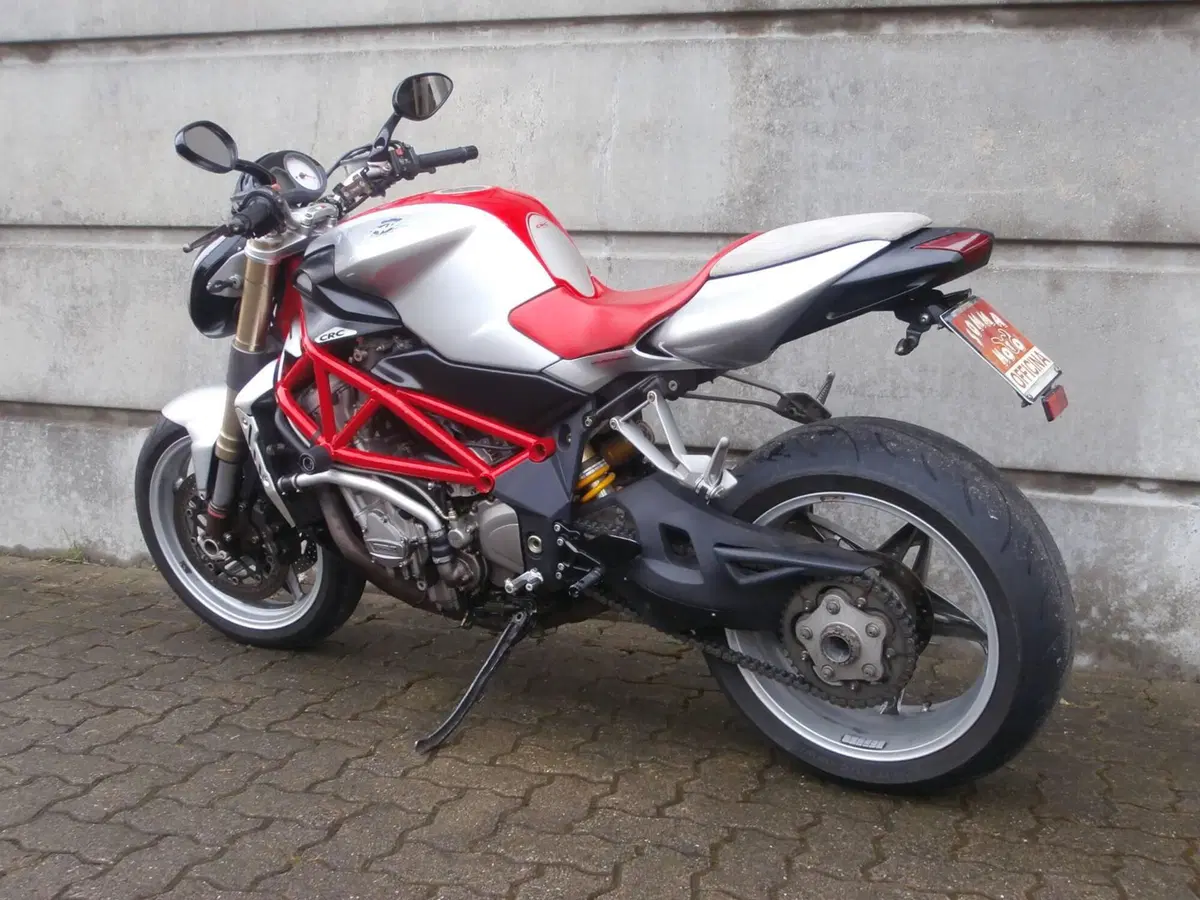 MV Agusta Brutale 910 S (2005 - 11) (7)