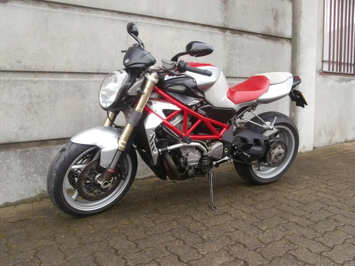 MV Agusta Brutale 910 S (2005 - 11) (8)