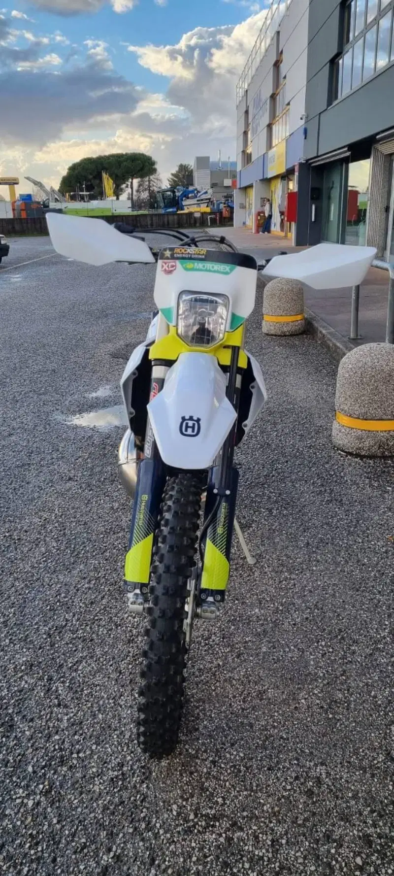 Husqvarna TE 300 (2024) (4)