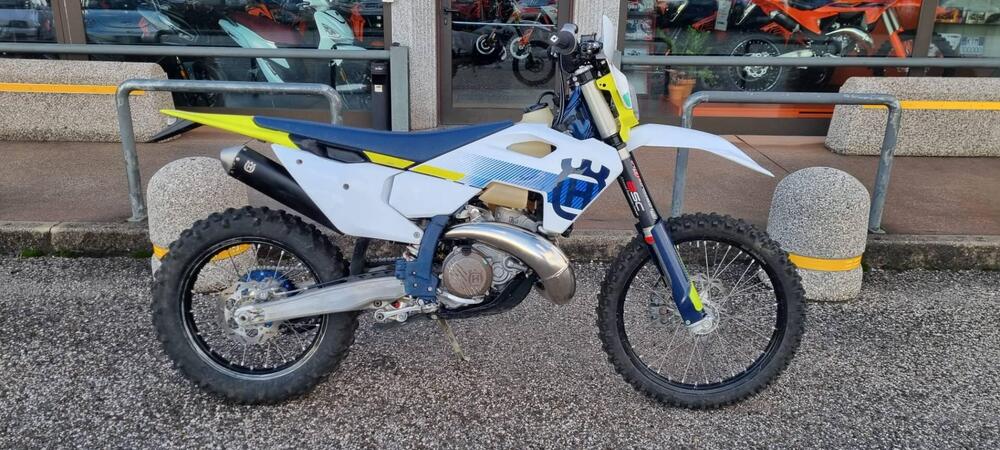 Husqvarna TE 300 (2024) (2)