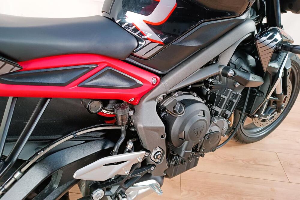 Triumph Street Triple 765 R (2023 - 25) (4)