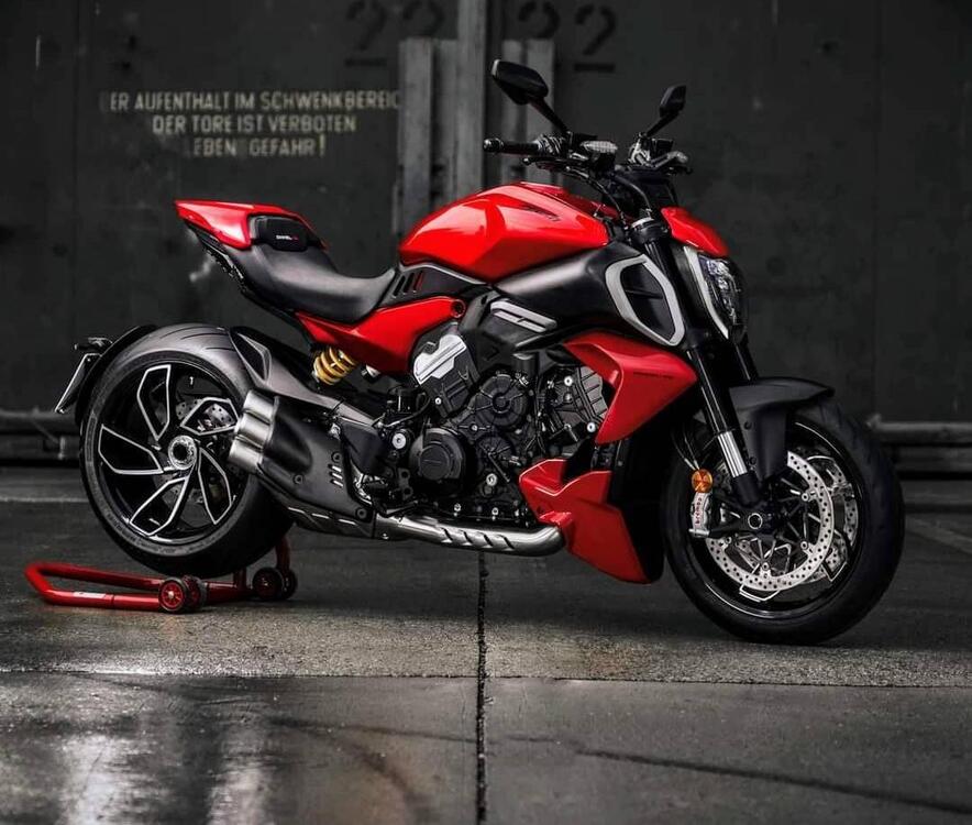 Ducati Diavel V4 (2023 - 25) (5)