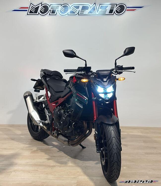 Honda CB 750 Hornet (2023 - 24) (2)