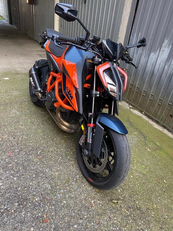 KTM 1290 Super Duke R (2021) (2)