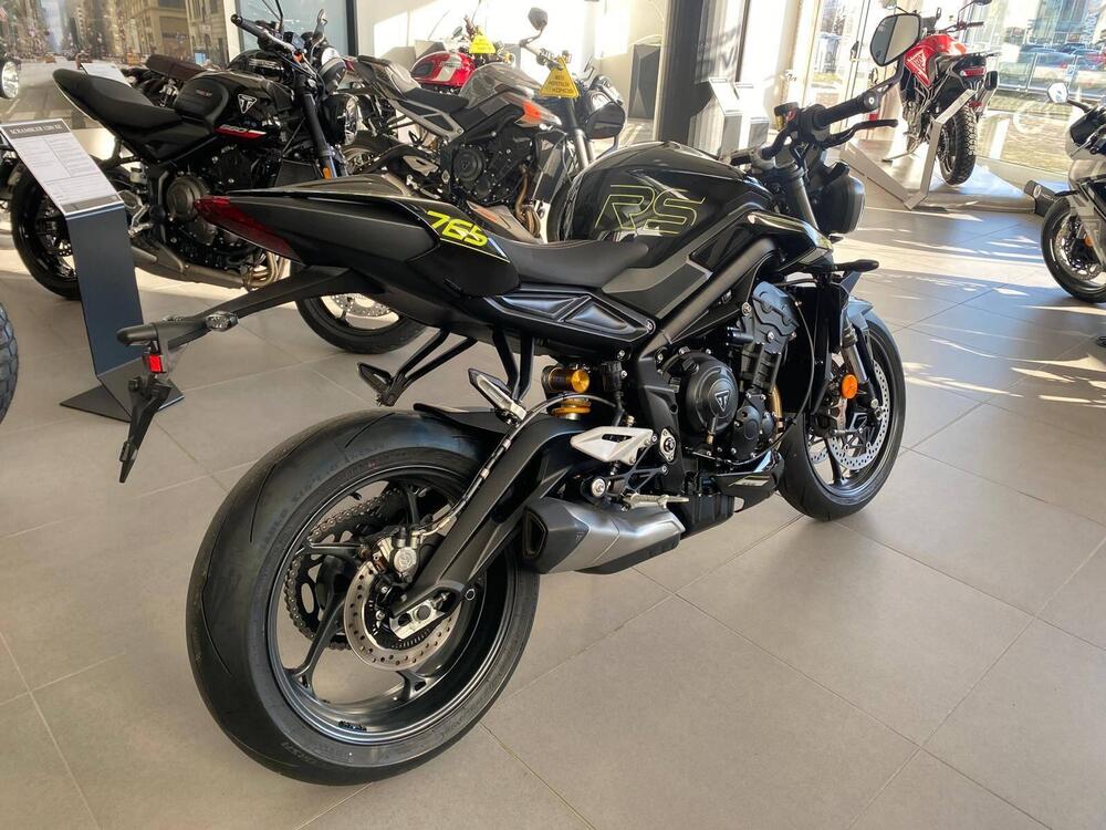 Triumph Street Triple 765 RS (2023 - 25) (2)