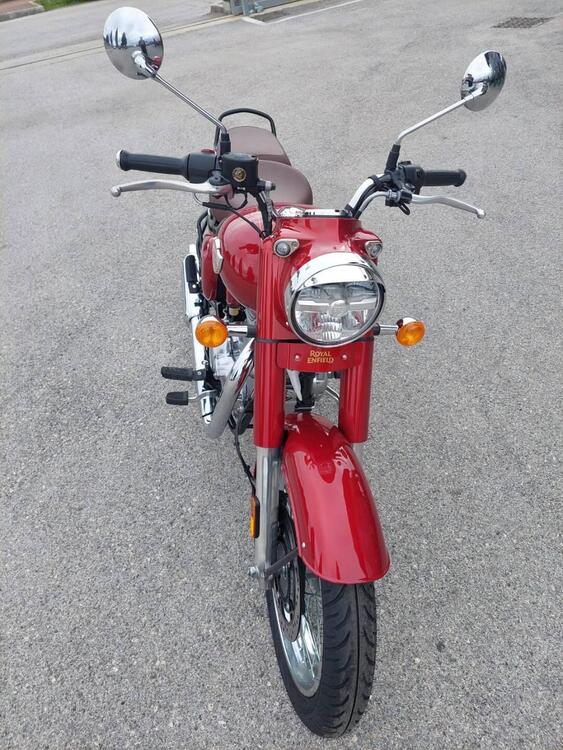 Royal Enfield Classic 350 (2021 - 25) (4)