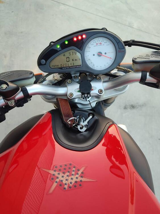 MV Agusta Brutale 750 S (2002 - 06) (4)