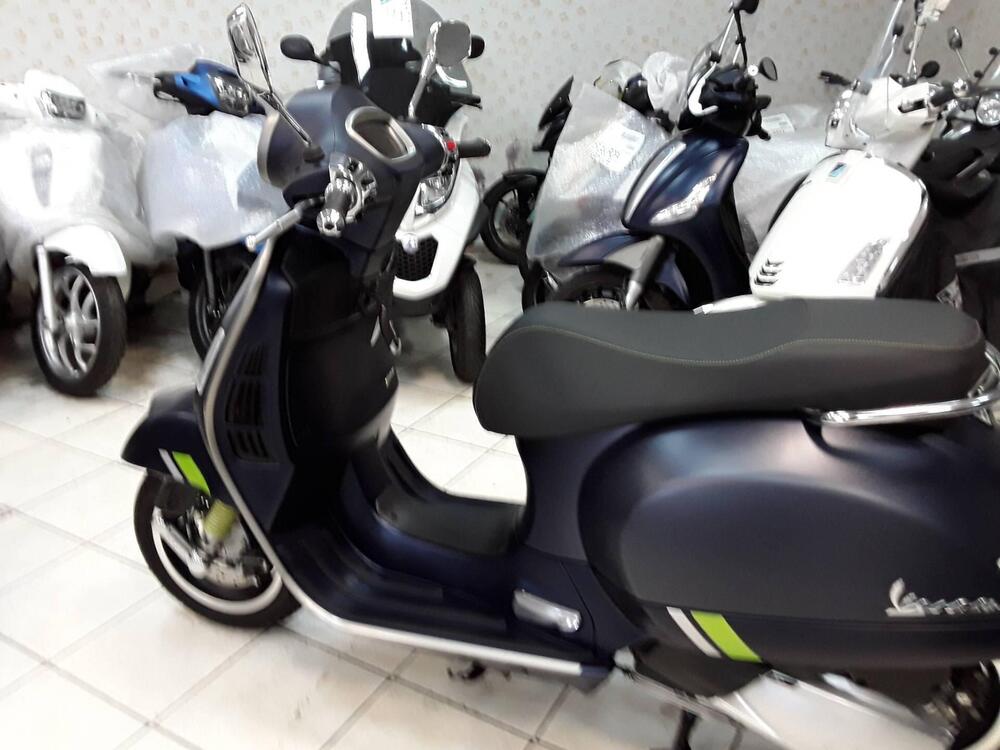 Vespa GTS 300 Super Tech (2023 - 24) (3)