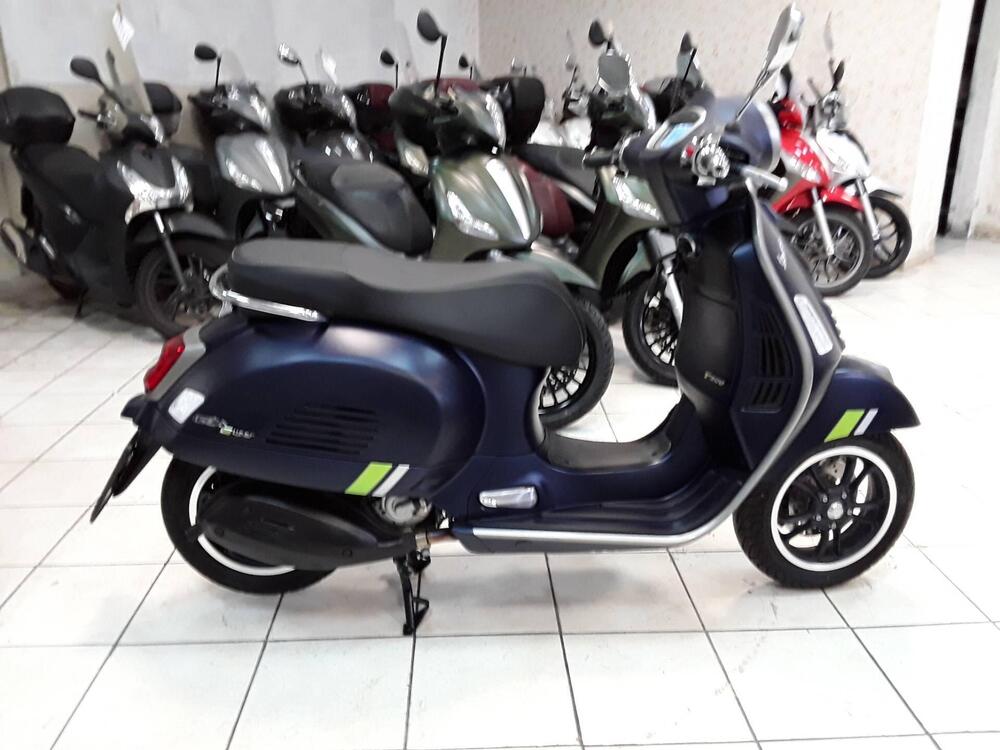 Vespa GTS 300 Super Tech (2023 - 24) (5)