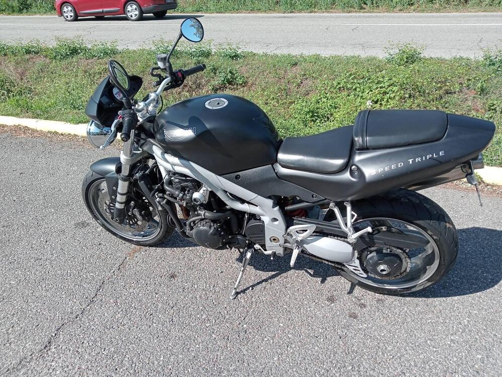 Triumph Speed Triple 955 (2002 - 04) (3)