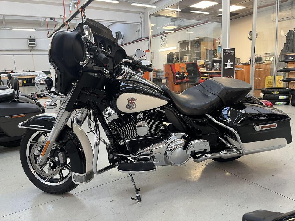 Harley-Davidson 1690 Electra Glide Ultra Classic (2014 - 16) - FLHTCU