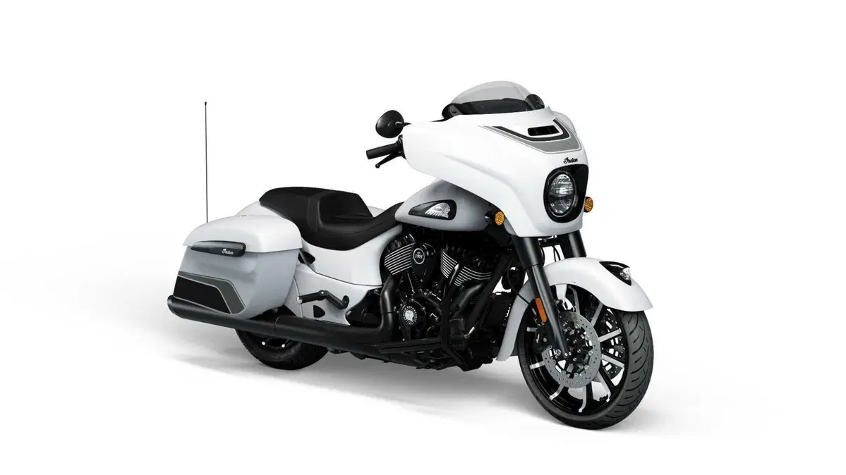 Indian Chieftain Chieftain 1890 Dark Horse (2021 - 25) (4)