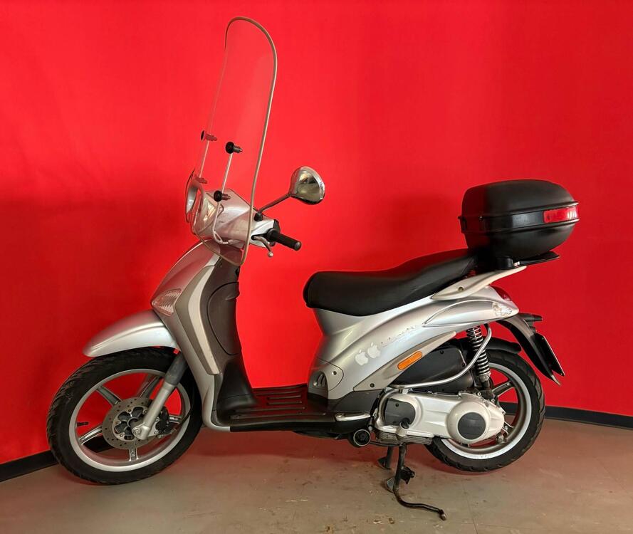 Piaggio Liberty 200 4T  (3)