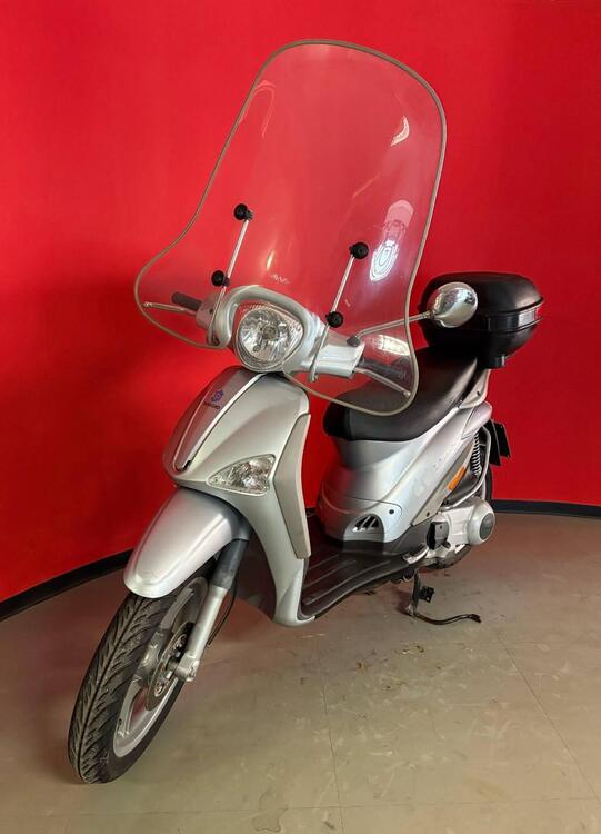 Piaggio Liberty 200 4T  (4)