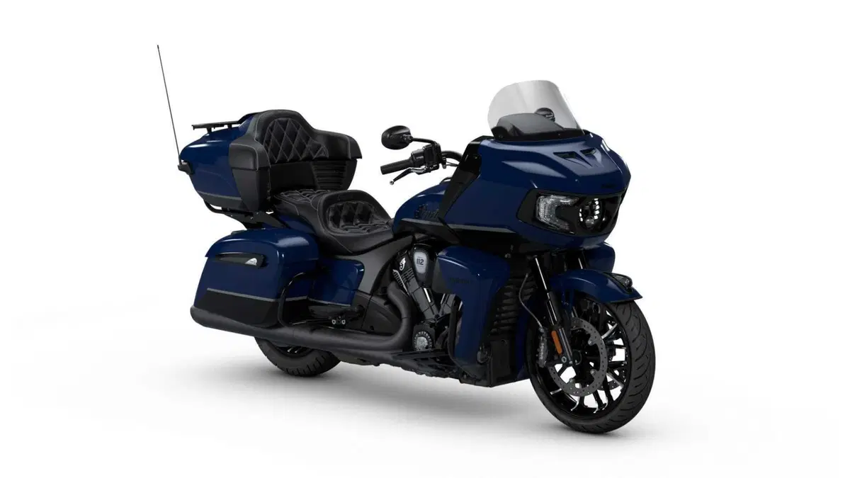 Indian Pursuit Pursuit 1834 Powerplus Dark Horse (2025 - 26)