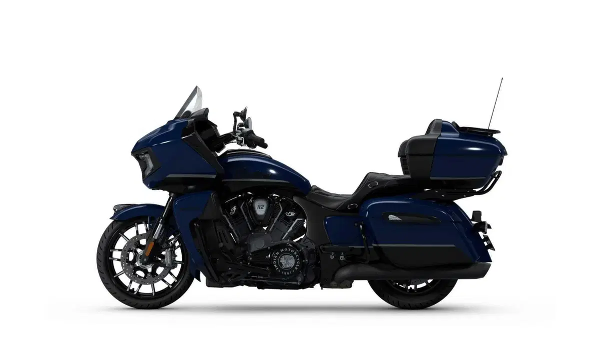 Indian Pursuit Pursuit 1834 Powerplus Dark Horse (2025 - 26) (3)