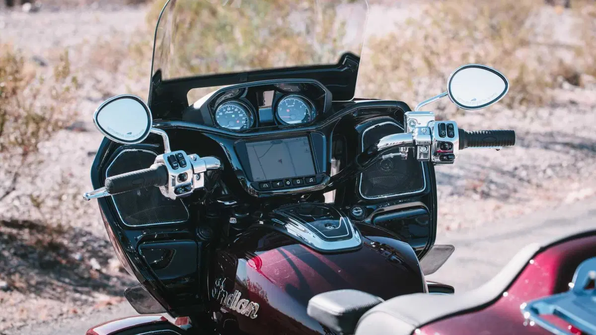 Indian Pursuit Pursuit 1834 Powerplus Limited (2025 - 26) (8)