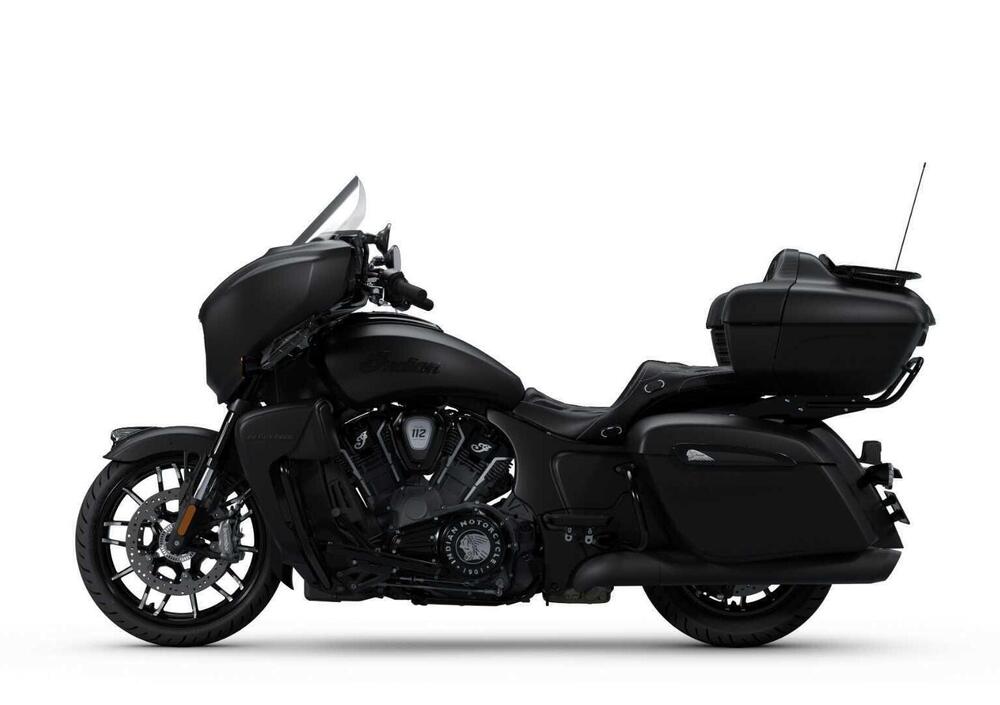 Indian Roadmaster 1834 Powerplus Dark Horse (2025) (3)